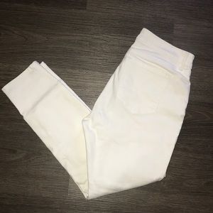 White denim jeans